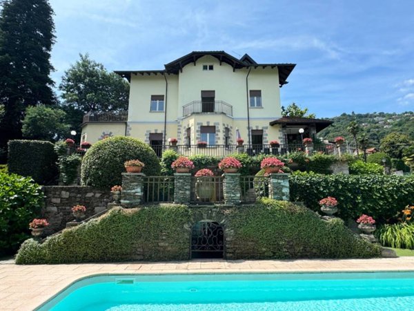 casa indipendente in vendita a Stresa in zona Alpino