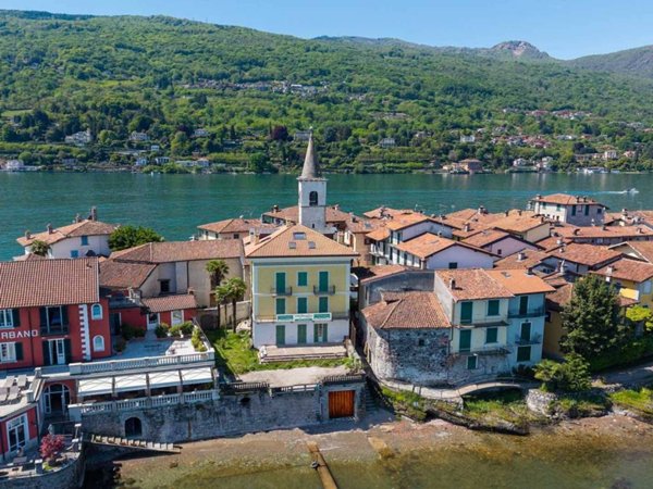 casa indipendente in vendita a Stresa