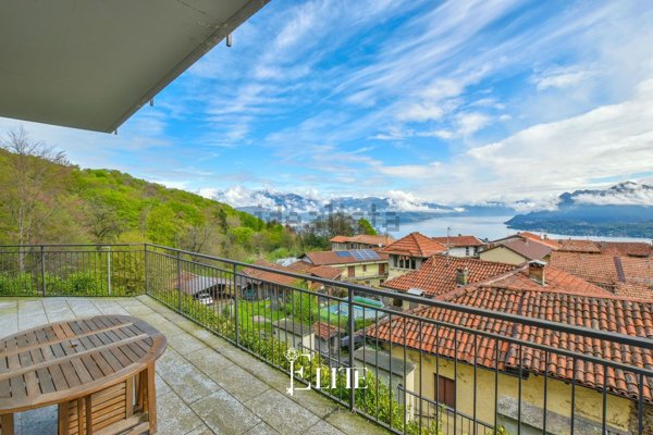 appartamento in vendita a Stresa in zona Magognino
