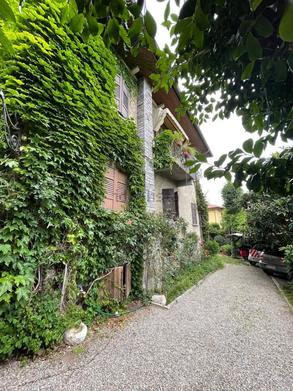 casa indipendente in vendita a Stresa