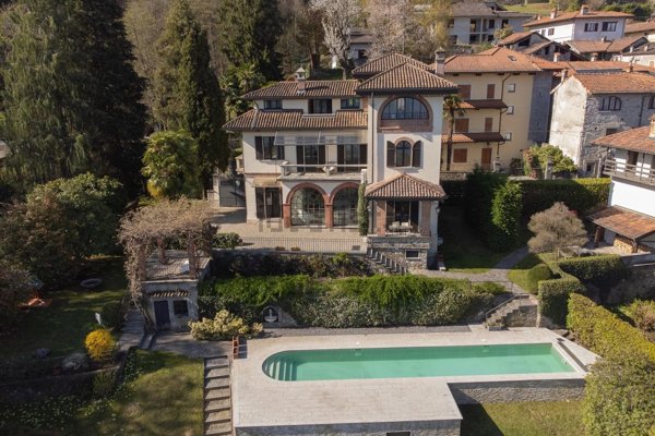 casa indipendente in vendita a Stresa