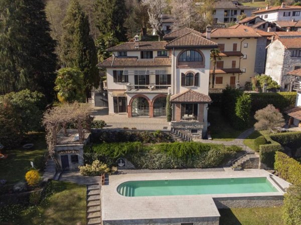 casa indipendente in vendita a Stresa