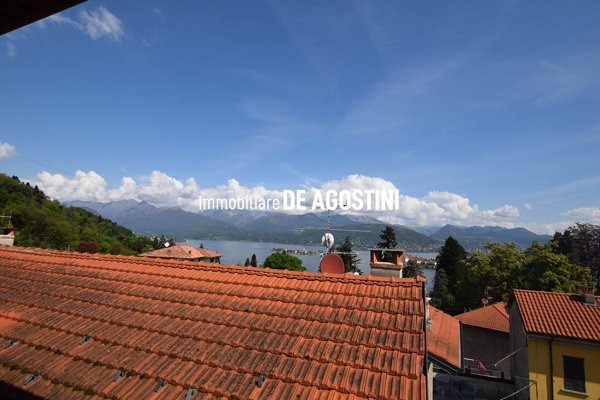 appartamento in vendita a Stresa in zona Carciano
