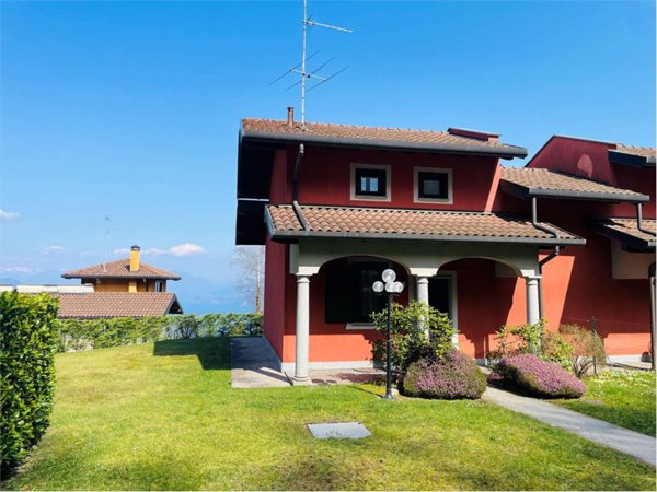 casa indipendente in vendita a Stresa