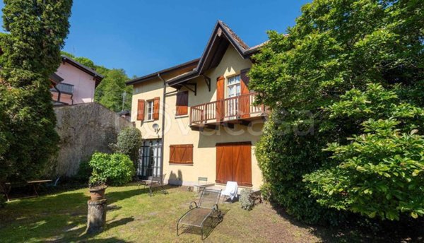 casa indipendente in vendita a Stresa