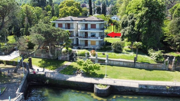 appartamento in vendita a Stresa in zona Isola Bella