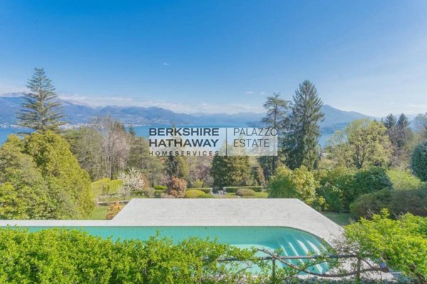 casa indipendente in vendita a Stresa