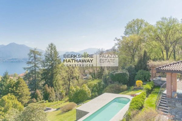 casa indipendente in vendita a Stresa