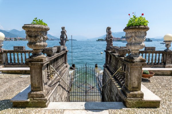 casa indipendente in vendita a Stresa