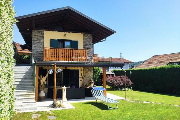 casa indipendente in vendita a Stresa