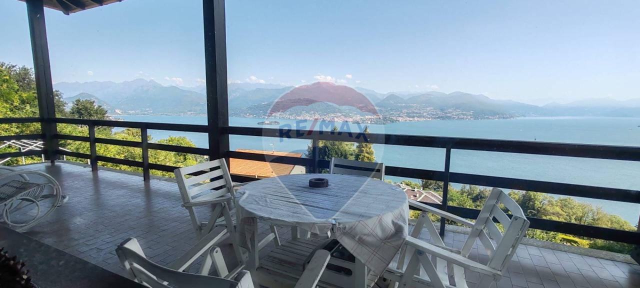 casa indipendente in vendita a Stresa in zona Brisino