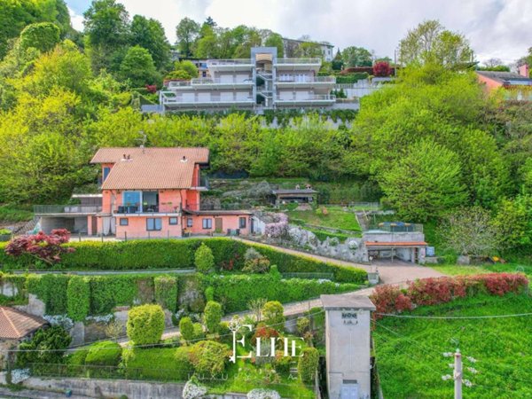 casa indipendente in vendita a Stresa in zona Someraro