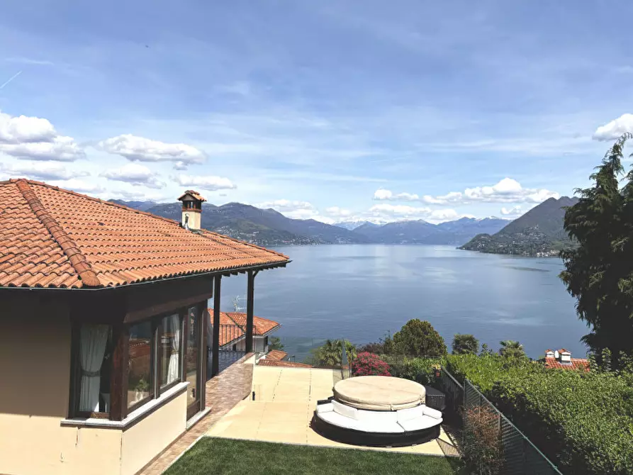 casa indipendente in vendita a Stresa