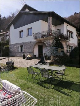 casa indipendente in vendita a Stresa