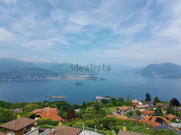 casa indipendente in vendita a Stresa