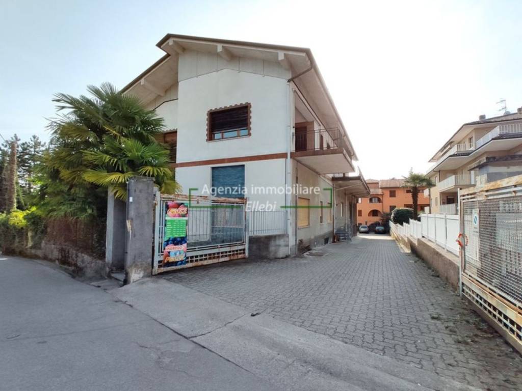 negozio in vendita a Stresa