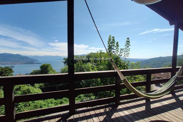casa indipendente in vendita a Stresa in zona Someraro