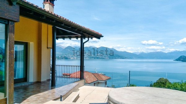 casa indipendente in vendita a Stresa