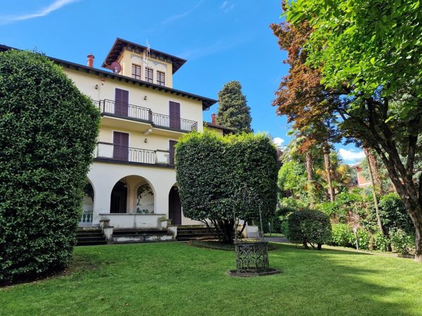 casa indipendente in vendita a Stresa