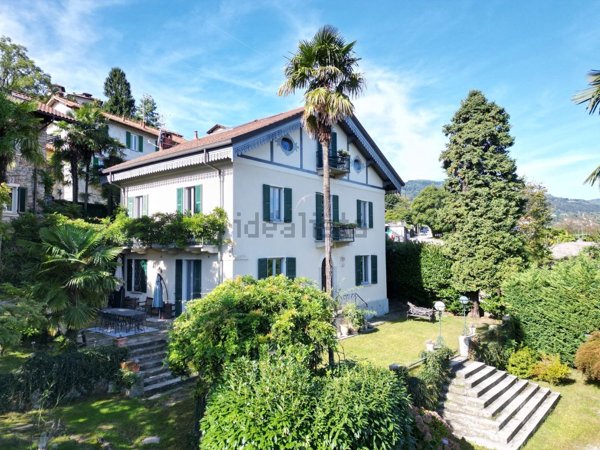 casa indipendente in vendita a Stresa