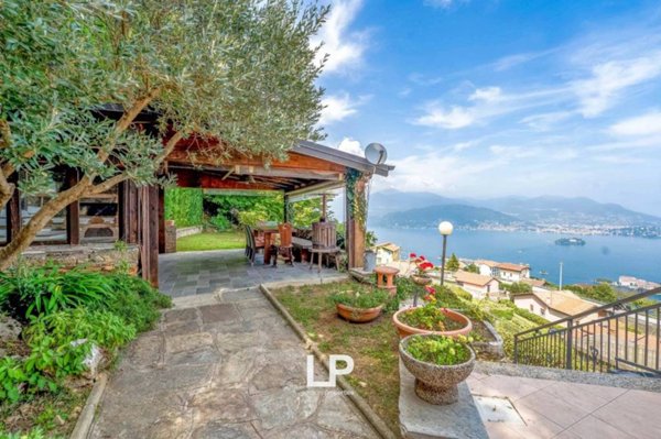 casa indipendente in vendita a Stresa