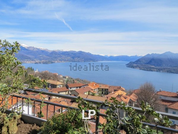 appartamento in vendita a Stresa in zona Magognino