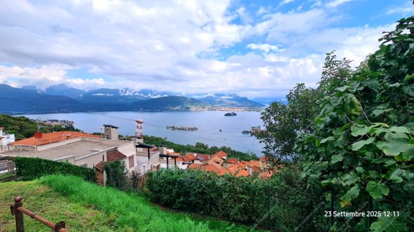 casa indipendente in vendita a Stresa in zona Someraro