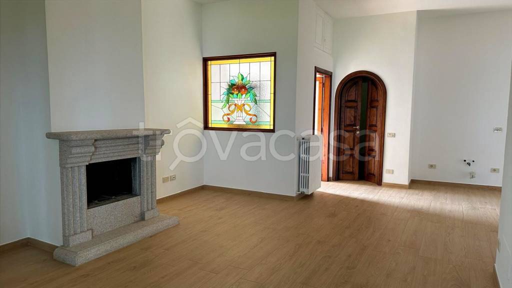 appartamento in vendita a Stresa in zona Mottarone