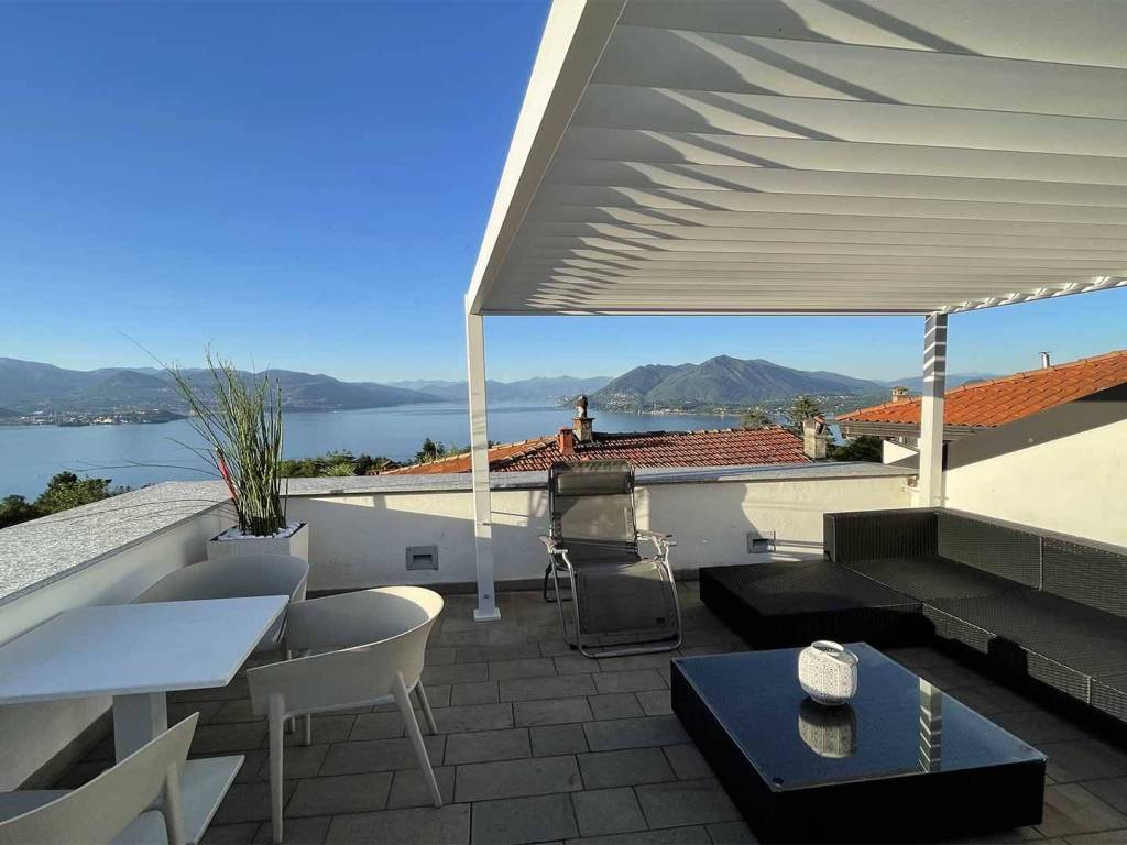 appartamento in vendita a Stresa in zona Vedasco