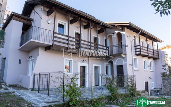 appartamento in vendita a Stresa in zona Magognino