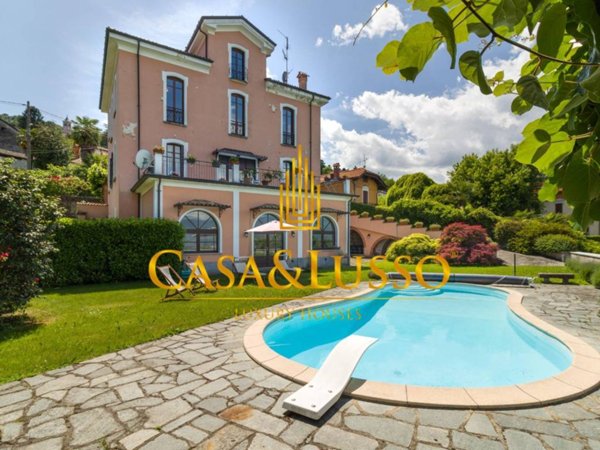 casa indipendente in vendita a Stresa