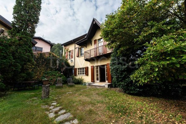 casa indipendente in vendita a Stresa