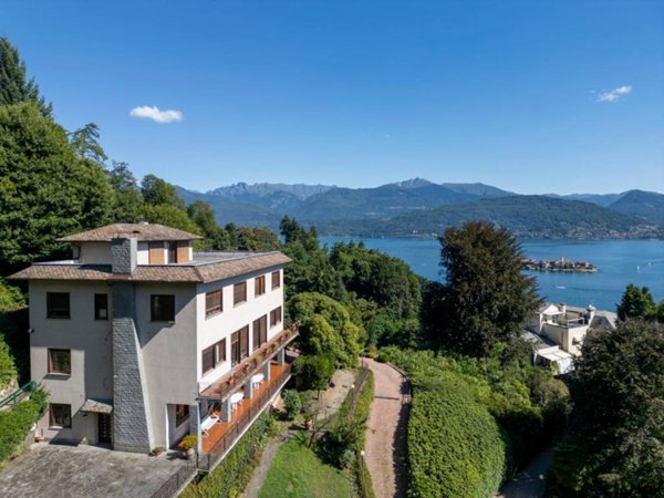 casa indipendente in vendita a Stresa