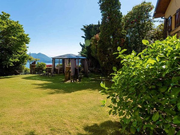 casa indipendente in vendita a Stresa