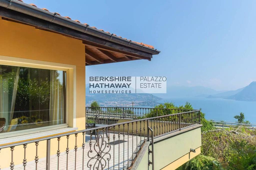 casa indipendente in vendita a Stresa