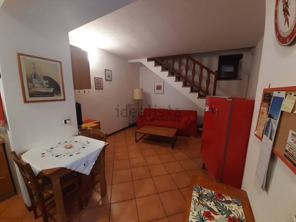 casa indipendente in vendita a Stresa in zona Carciano