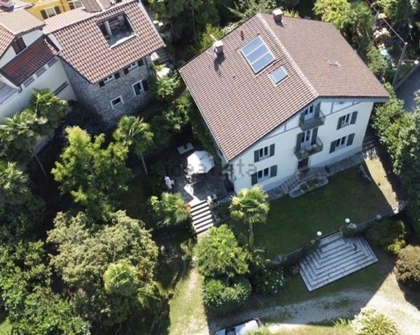 casa indipendente in vendita a Stresa in zona Binda