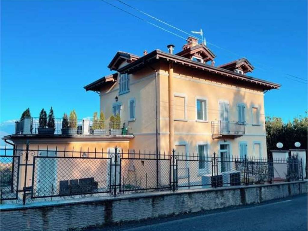 appartamento in vendita a Stresa