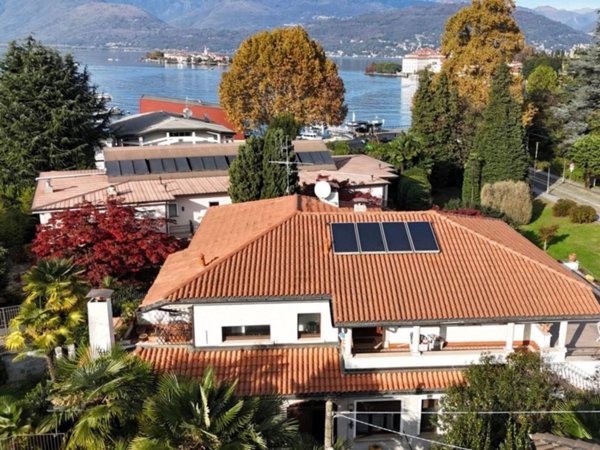 casa indipendente in vendita a Stresa