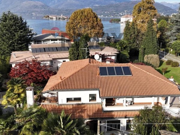 casa indipendente in vendita a Stresa