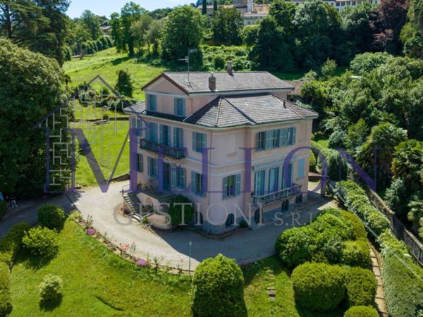 casa indipendente in vendita a Stresa