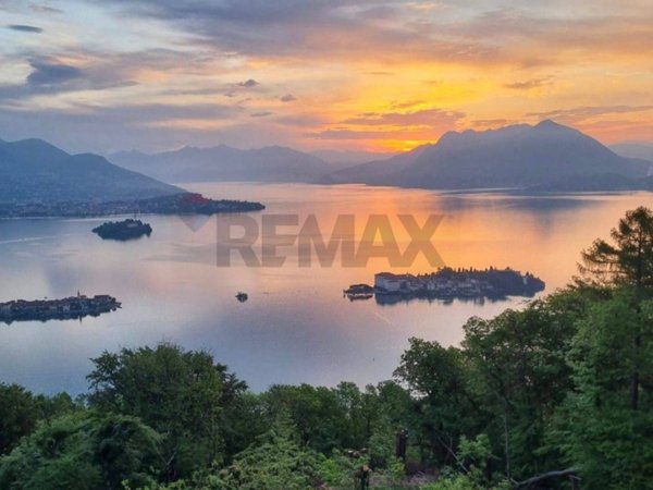 casa indipendente in vendita a Stresa in zona Mottarone