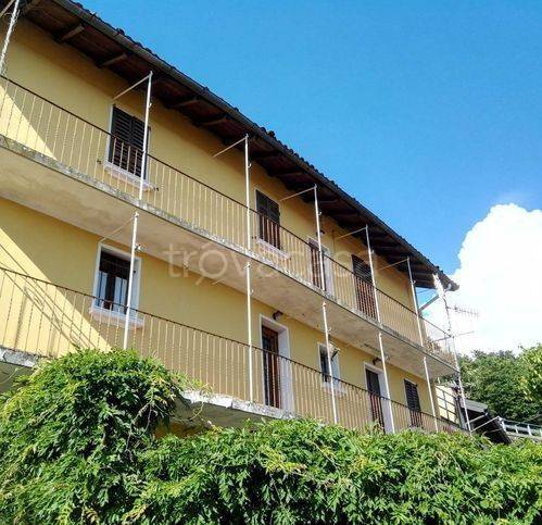 casa indipendente in vendita a Stresa