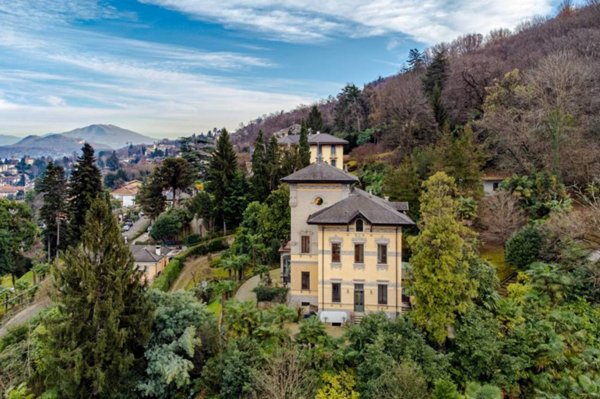 casa indipendente in vendita a Stresa