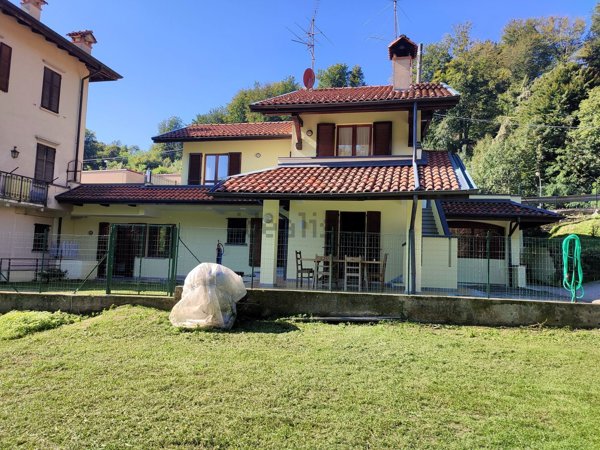 casa indipendente in vendita a Stresa