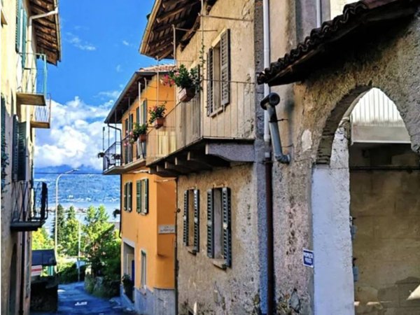 casa indipendente in vendita a Stresa