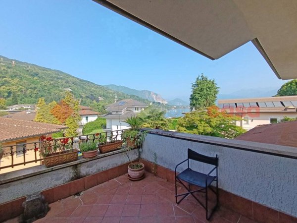 casa indipendente in vendita a Stresa in zona Carciano
