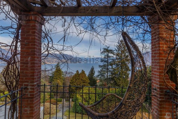 casa indipendente in vendita a Stresa