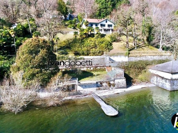 casa indipendente in vendita a Stresa