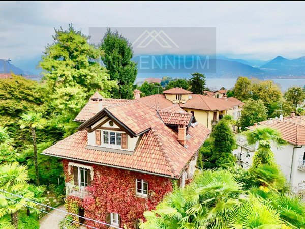casa indipendente in vendita a Stresa